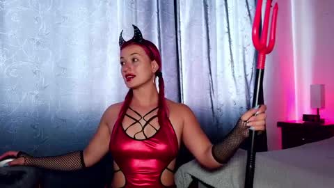 Luccy online show from May 21, 2:46 pm