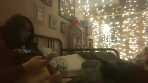 Snapshot of luceatiel chatting on April 2, 4:43 am Luceatiel Queen of Spades online show from April 2, 4:43 am