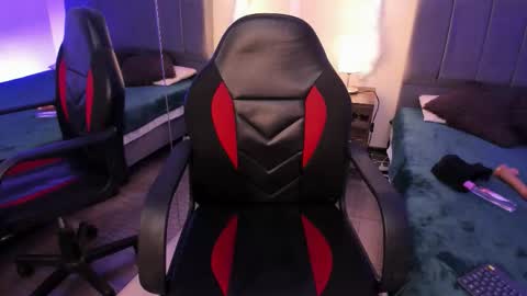 Snapshot of lucerop_ chatting on October 31, 5:08 am Lucero  online show from October 31, 5:08 am