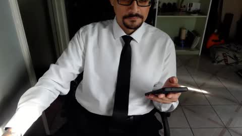 Snapshot of luchilove69 chatting on December 18, 9:32 pm Luchi Luchano online show from December 18, 9:32 pm