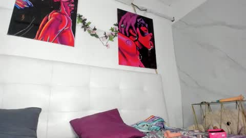 Snapshot of lucia78shy chatting on October 23, 7:07 am lucia78shy online show from October 23, 7:07 am