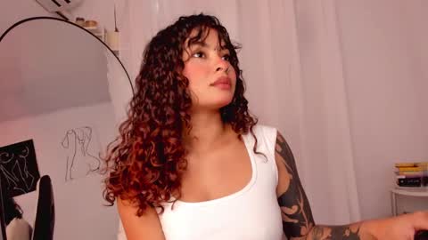 Lucia online show from January 19, 5:39 pm