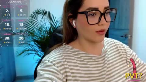 lucia star  online show from March 24, 2:38 am