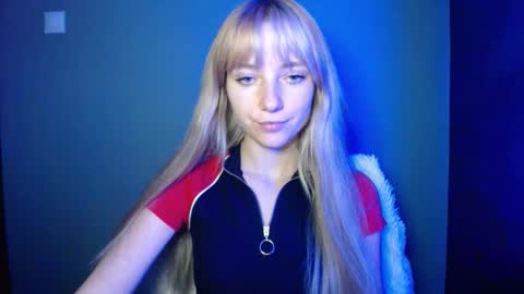 Lucy online show from September 27, 8:58 pm