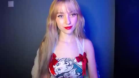 Lucy online show from November 13, 7:57 pm