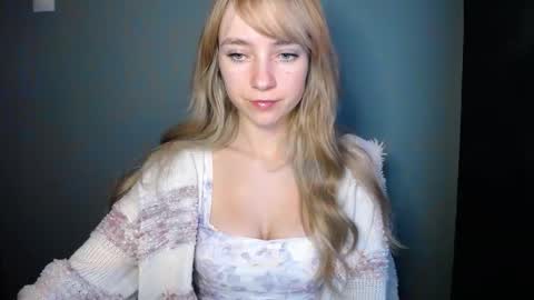 Lucy online show from November 25, 7:41 am