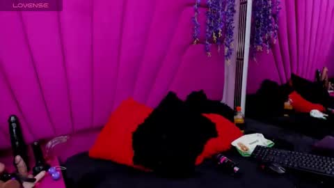 Snapshot of luciana_ass chatting on March 11, 8:37 pm Luci online show from March 11, 8:37 pm