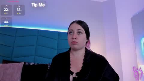 Snapshot of luciana_brown_ chatting on February 5, 11:50 pm luciana_brown_ online show from February 5, 11:50 pm