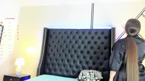 Snapshot of luciana_brown_ chatting on February 20, 10:37 am luciana_brown_ online show from February 20, 10:37 am