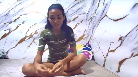 Snapshot of luciana_daza chatting on May 7, 2:28 am Luciana online show from May 7, 2:28 am