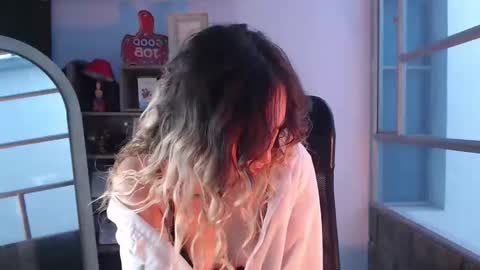 Luciana Evans online show from December 6, 5:00 pm