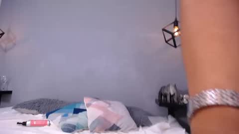 Snapshot of luciana_graay chatting on September 27, 1:10 am Luciana online show from September 27, 1:10 am