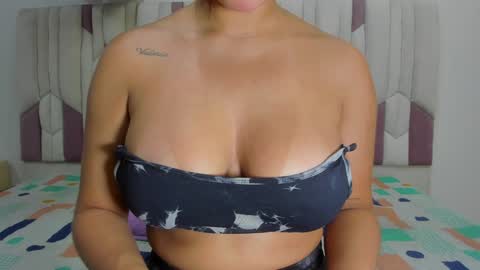 instagram luciana417  online show from February 8, 3:30 am