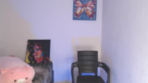 Snapshot of luciana_keating chatting on October 15, 2:33 am luciana online show from October 15, 2:33 am