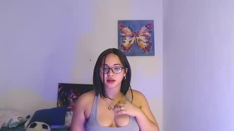 Snapshot of luciana_keating chatting on December 16, 7:08 pm luciana online show from December 16, 7:08 pm