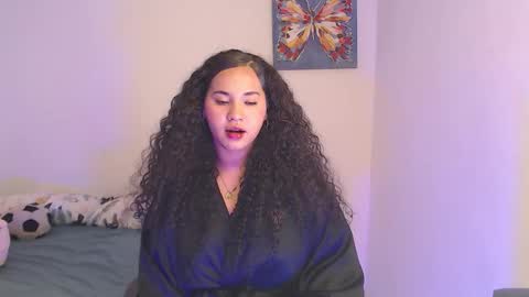 Snapshot of luciana_keating chatting on January 12, 11:04 am luciana online show from January 12, 11:04 am