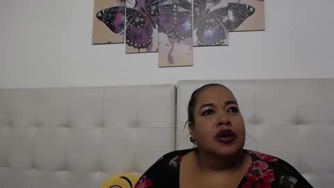 Snapshot of luciana_milf1 chatting on December 6, 3:00 pm Luciana online show from December 6, 3:00 pm