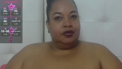 Snapshot of luciana_milf1 chatting on December 30, 2:19 pm Luciana online show from December 30, 2:19 pm