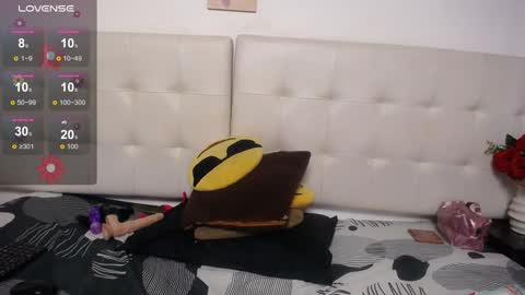 Snapshot of luciana_milf1 chatting on January 11, 2:15 pm Luciana online show from January 11, 2:15 pm