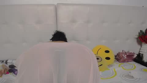 Snapshot of luciana_milf1 chatting on January 22, 2:03 pm Luciana online show from January 22, 2:03 pm