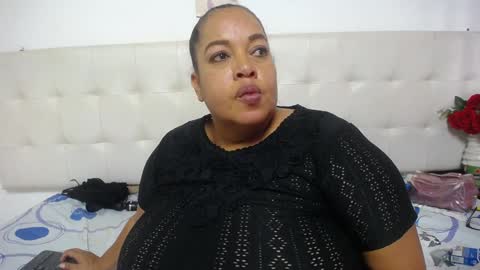 Snapshot of luciana_milf1 chatting on January 28, 5:14 pm Luciana online show from January 28, 5:14 pm