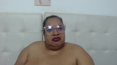 Snapshot of luciana_milf1 chatting on February 28, 3:15 pm Luciana online show from February 28, 3:15 pm