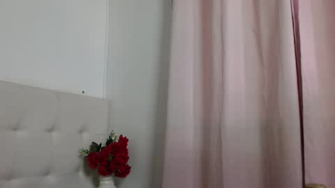 Snapshot of luciana_milf1 chatting on March 8, 2:19 pm Luciana online show from March 8, 2:19 pm