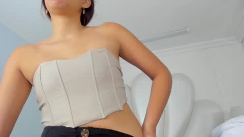 Snapshot of lucianacarter chatting on December 18, 11:56 am online show from December 18, 11:56 am