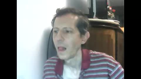 Snapshot of lucianoaxel chatting on February 22, 11:13 pm Luciano online show from February 22, 11:13 pm