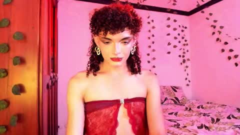 Snapshot of lucianromeo17 chatting on September 30, 3:33 am Lucy or Lucian 3 Come to my social Links3 online show from September 30, 3:33 am