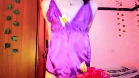 Snapshot of lucianromeo17 chatting on December 16, 5:45 am Lucy or Lucian 3 Come to my social Links3 online show from December 16, 5:45 am