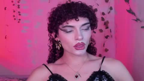 Lucy or Lucian 3 Come to my social Links3   online show from July 4, 6:19 am