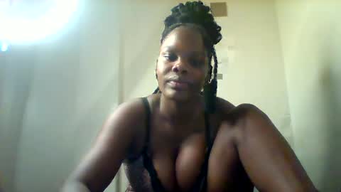 Snapshot of luciaresa chatting on July 7, 3:42 am luciaresa online show from July 7, 3:42 am