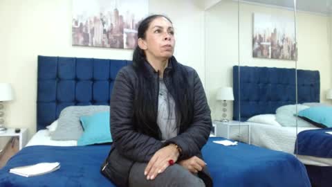 Snapshot of luciastehlik chatting on April 8, 8:31 pm luciastehlik online show from April 8, 8:31 pm