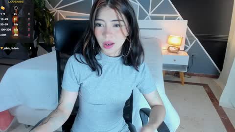 Snapshot of lucifer_dauhgter chatting on December 12, 12:33 pm Lucy online show from December 12, 12:33 pm