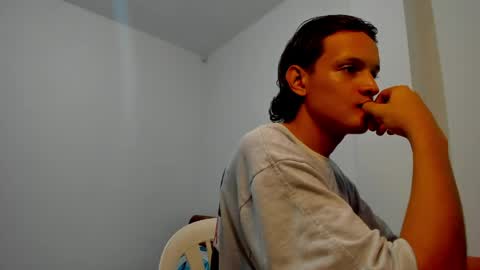 Snapshot of luciferr_20 chatting on June 5, 6:20 am Lucifer online show from June 5, 6:20 am