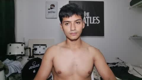 Snapshot of lucifferr_ chatting on April 8, 2:55 am leonel online show from April 8, 2:55 am