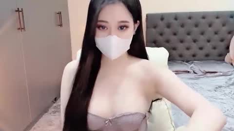 lucii04 online show from November 27, 1:13 pm