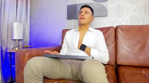 Leo online show from December 31, 2:36 pm