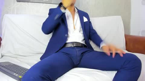 Leo online show from January 12, 3:03 pm