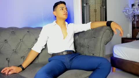 Leo online show from January 15, 11:00 am