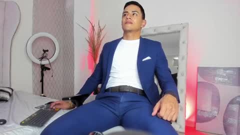 Snapshot of lucii_fer_ chatting on April 27, 11:52 am Leo online show from April 27, 11:52 am
