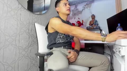 Snapshot of lucii_fer_ chatting on May 9, 11:48 am Leo online show from May 9, 11:48 am