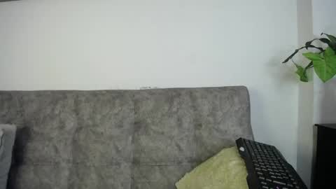 luciiana online show from May 4, 12:12 pm