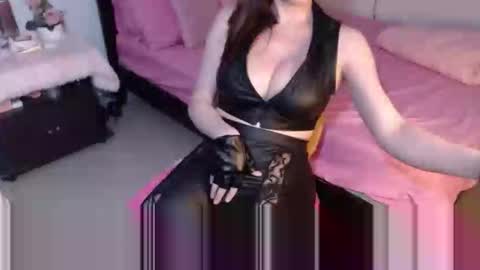 lucila04 online show from May 11, 4:04 pm