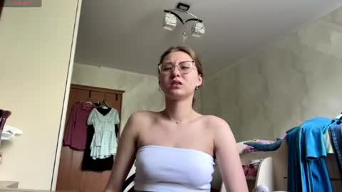 Snapshot of lucindascercy chatting on July 6, 7:05 am Maya online show from July 6, 7:05 am