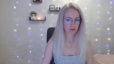 Arina online show from April 6, 3:46 pm