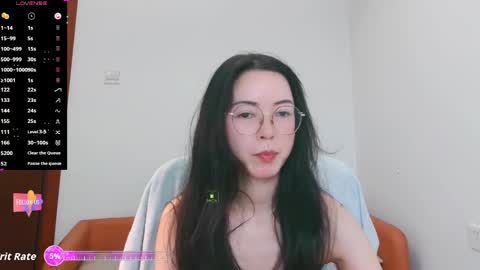 Snapshot of luckrose chatting on April 28, 2:38 am Jinn online show from April 28, 2:38 am