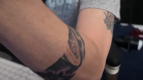 lucky_bme online show from May 7, 1:27 pm