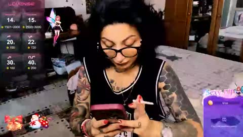 Snapshot of lucky_deniz chatting on December 18, 10:19 am lucky_deniz online show from December 18, 10:19 am